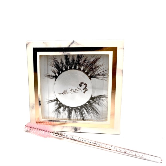 Mink Lashes - Picture 3 of 5